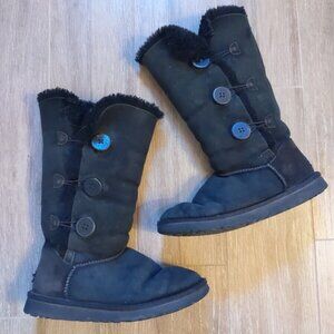 UGG BAILEY BUTTON TRIPLET TRIPLE II BLACK SUEDE TALL BOOTS SIZE US 8 WOMEN